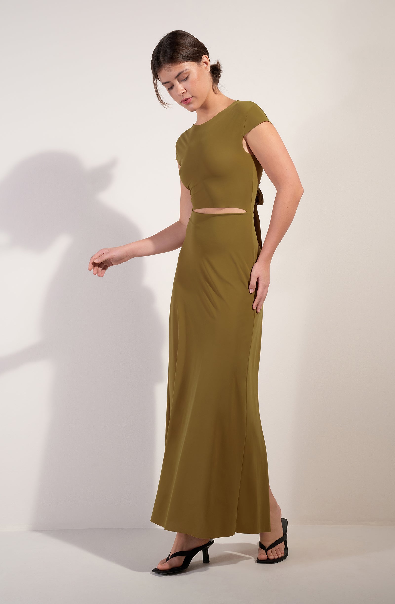 kolil - Robe longue noire découpe cropped - Pain de Sucre